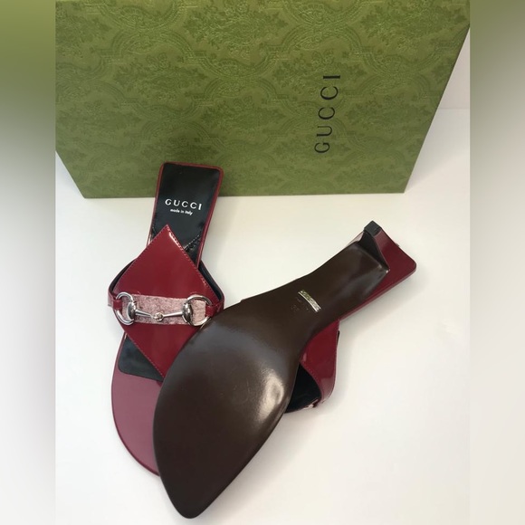 💯 - New authentic GUCCI MARIAME LEATHER BIT THONG SANDALS IN CHERRY RED - Picture 6 of 11